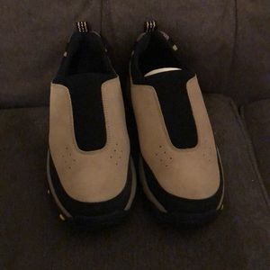 NWT Lands end tan slip on shoes
